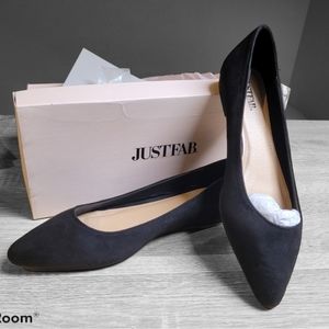 JustFab Black Flats- Keep Cool Size 6